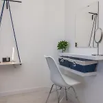 Stunning In فرسي