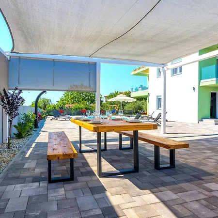 度假居 Stunning In *