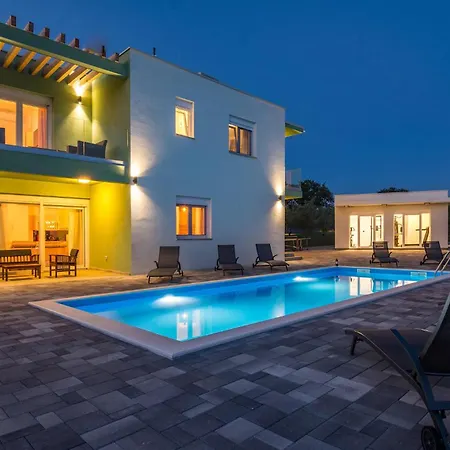 Gorgeous In With Wifi Holiday home Vrsi