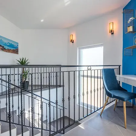Holiday home Gorgeous In With Wifi Vrsi